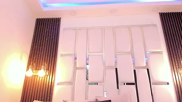 Maia_Clark520 webcam