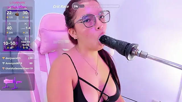 Maddy_red_ webcam