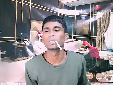 IndianThuggin webcam