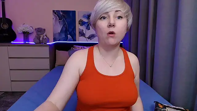BlondPearl webcam