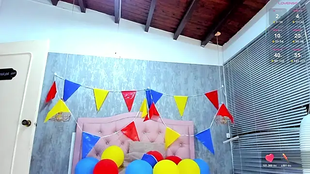 naomidibello webcam