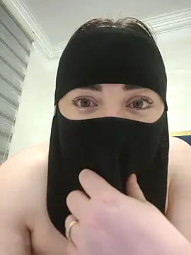 bisan_sexy (F young) - شلحني ملط ادا بتقدر هههه