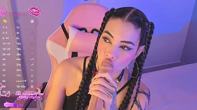 lulu_wonder webcam