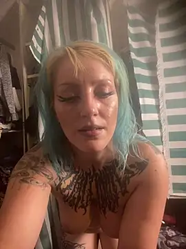 Honeymilky1 webcam