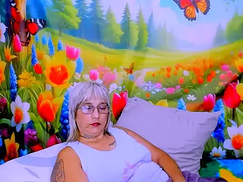 indianroxy webcam