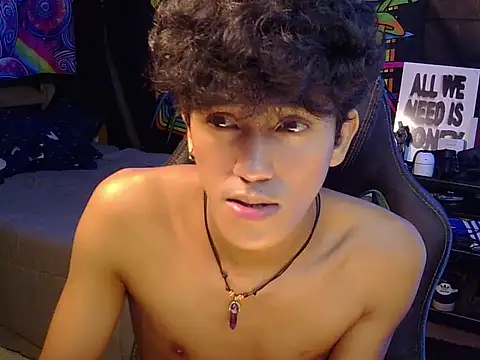 hugekenbigcock webcam