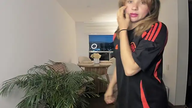 Ori_valentina webcam