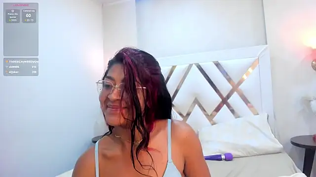 Sky_Collins_ webcam