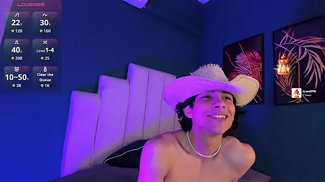 Cheys_Mast live sex cam