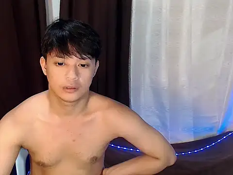 kingdomcum96 live sex cam