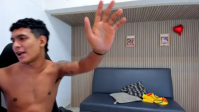 Fun_BoysW webcam