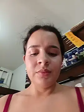 Julieth_hot-69 webcam