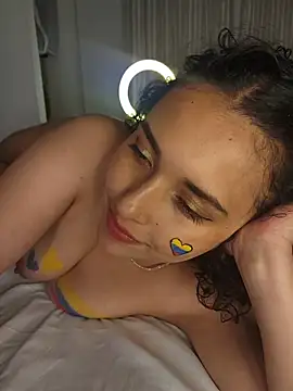 Lucy_Marin webcam
