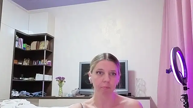EsmaPons live sex cam