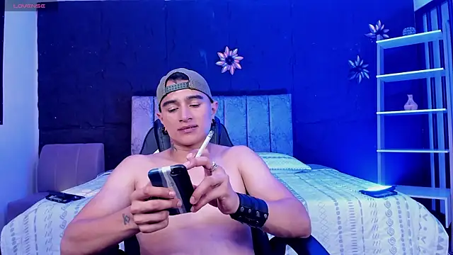 liamdeep (M young) - hard dick