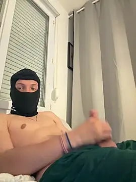 UnPetitSoumis- live sex cam