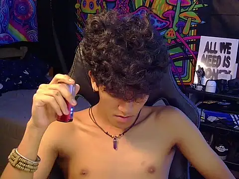 hugekenbigcock webcam