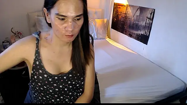 NinaDOM4CUM webcam