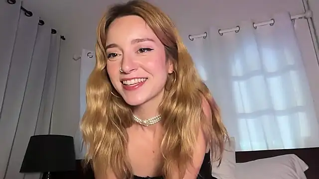 SirenaBelle webcam