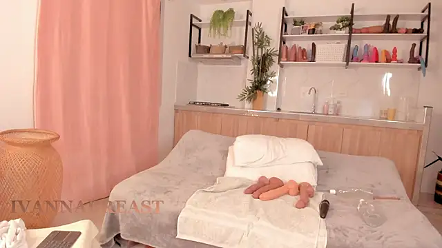 Ivannabreast_Official webcam