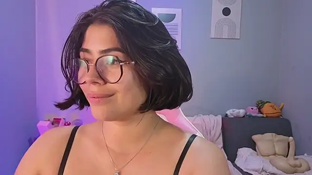 LoaLuxury webcam