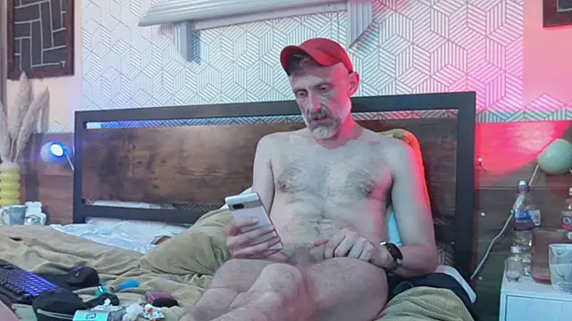your-new-hoT-uncle webcam