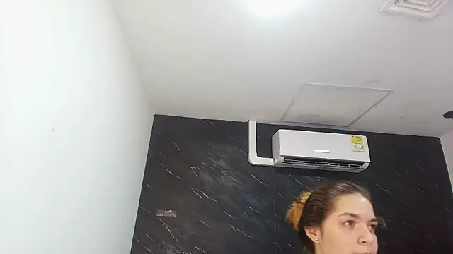 kissme_luna webcam