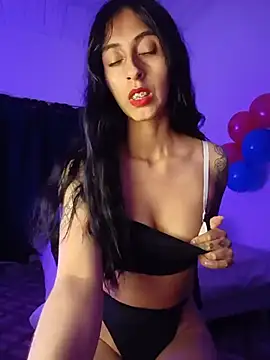 Im_Kloe webcam