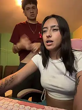 hotlatinocouple__ webcam