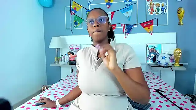Miss_Khaleesi webcam