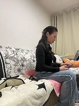 wyf5888's Live Sex Cam Show
