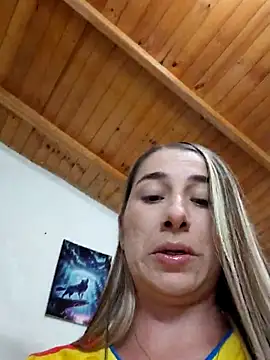 Iris_love18 webcam