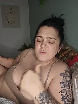 Saucy-Serenity webcam
