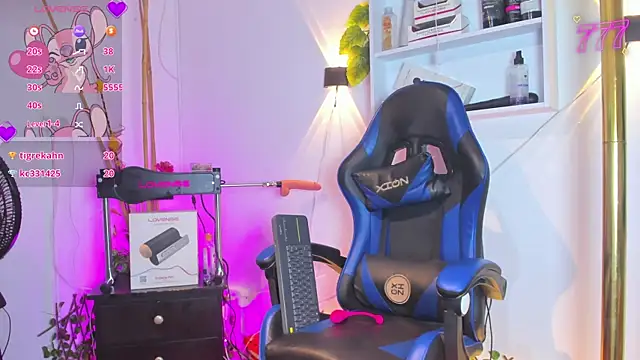 _taylor_black webcam