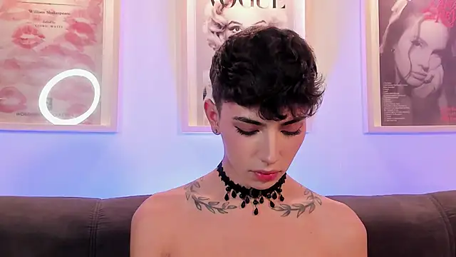 Ravasmae - Male webcam sex chat