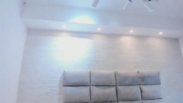 lea_walkerr webcam