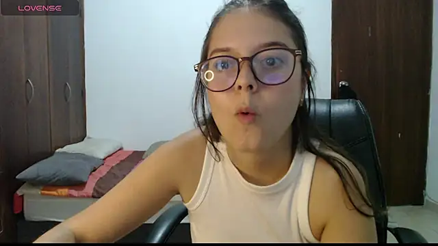 MadieeLorez webcam