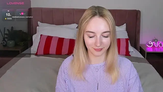 Shy_Polly webcam