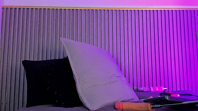 ashvalentine_ webcam