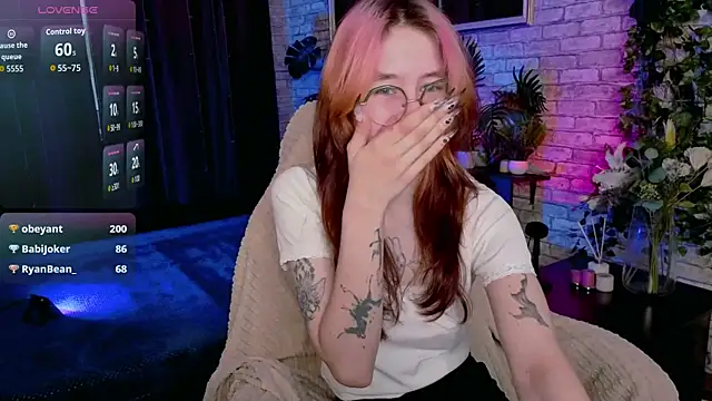 Alice_Nyx webcam