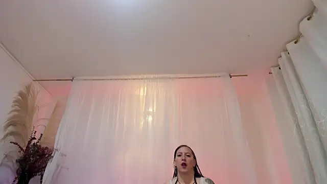 Anyelina_milf webcam