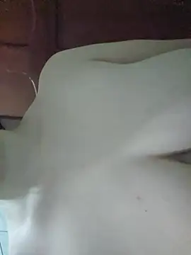 BabyHinas webcam