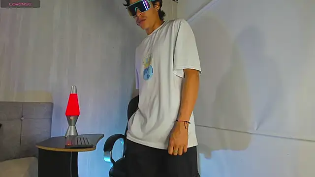 tommyhot7 webcam