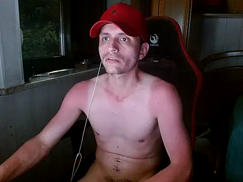 latino_with_hard_cock live cam on StripChat