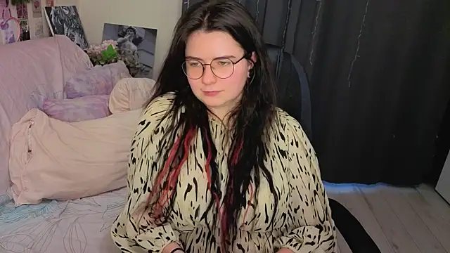 Kitty-Katty live cam on StripChat