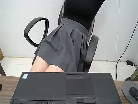 _Lady- webcam