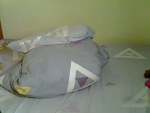 Pearl_petite webcam