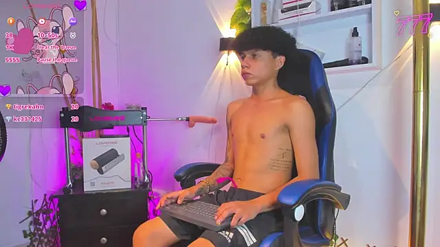 _taylor_black webcam
