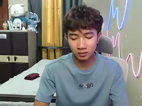 Ur_hottestjonny webcam