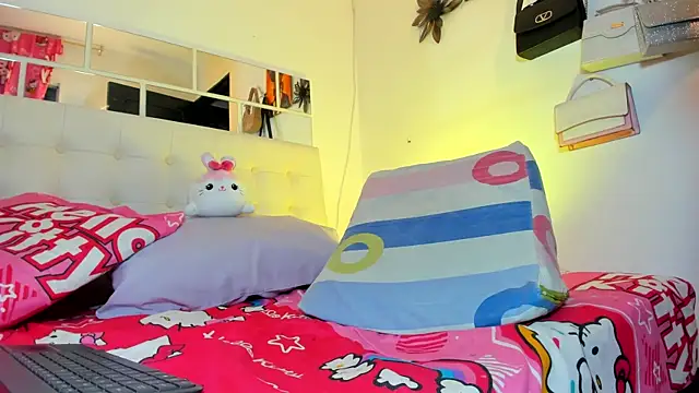 MiaEvans0 webcam